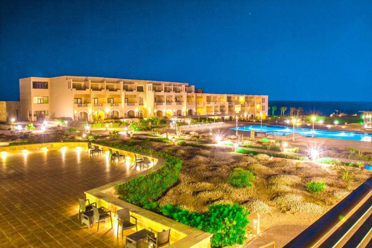 Viva Blue Resort And Diving Sharm El Naga (Adults Only) Hurghada Bagian luar foto